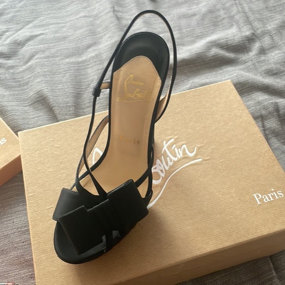 Christian Louboutin Paris - Picture 7 of 13